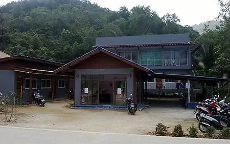 Maehaad Garden Inn